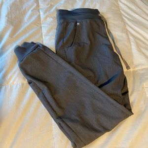 FIGS Graphite Zamora size SMALL